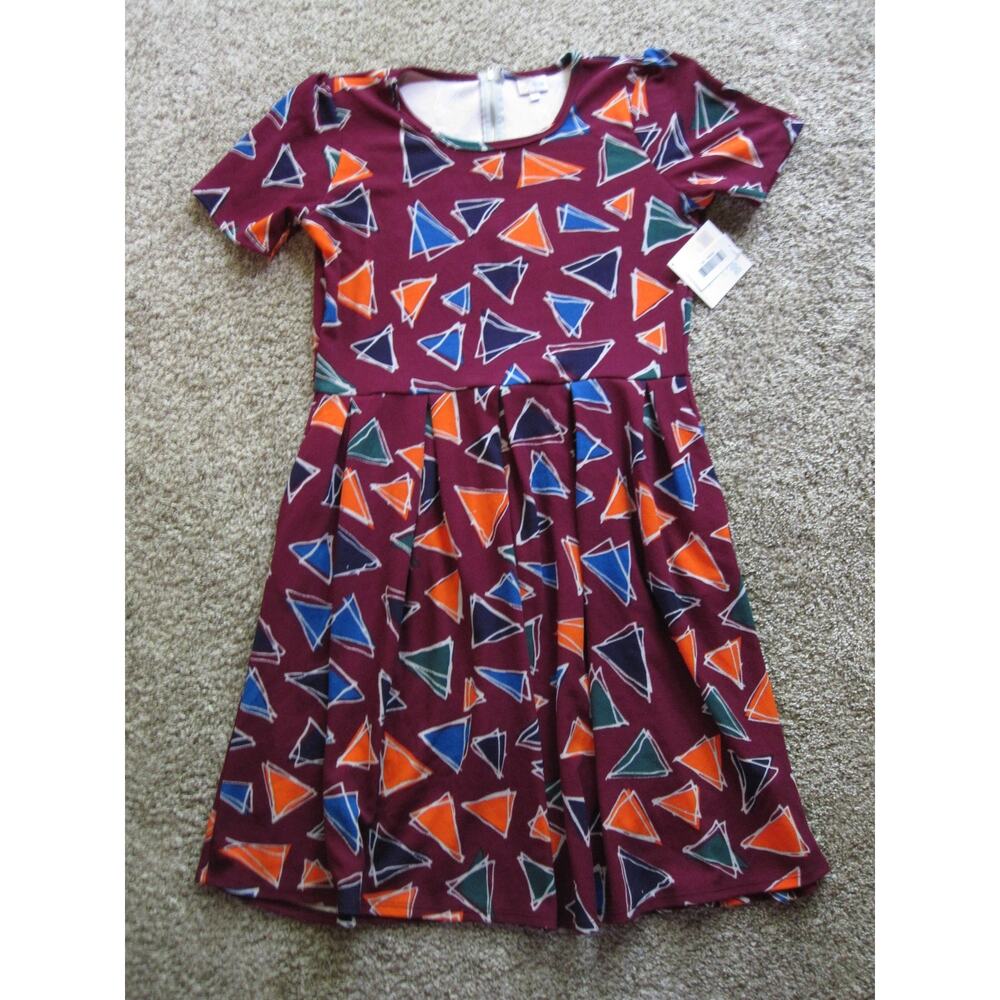 New LuLaRoe Amelia Knee length Dress womans 2XL Cranberry Triangles with Pockets